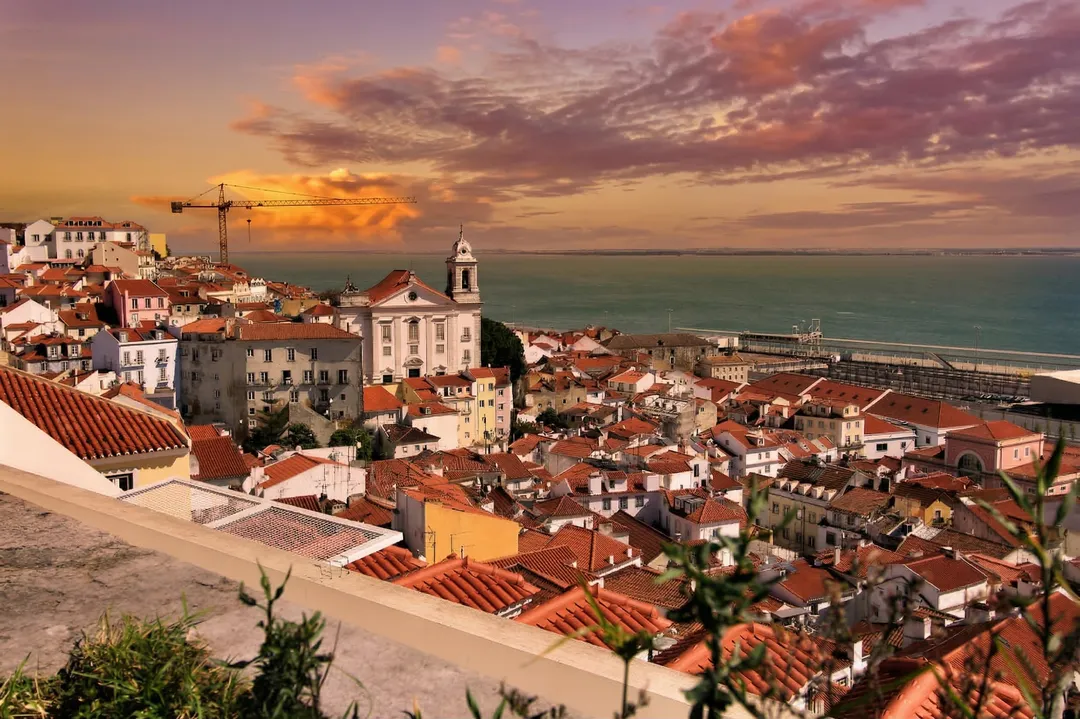 Mirador de Santa Lucía en Alfama, vistas panorámicas en tu escapada a Lisboa