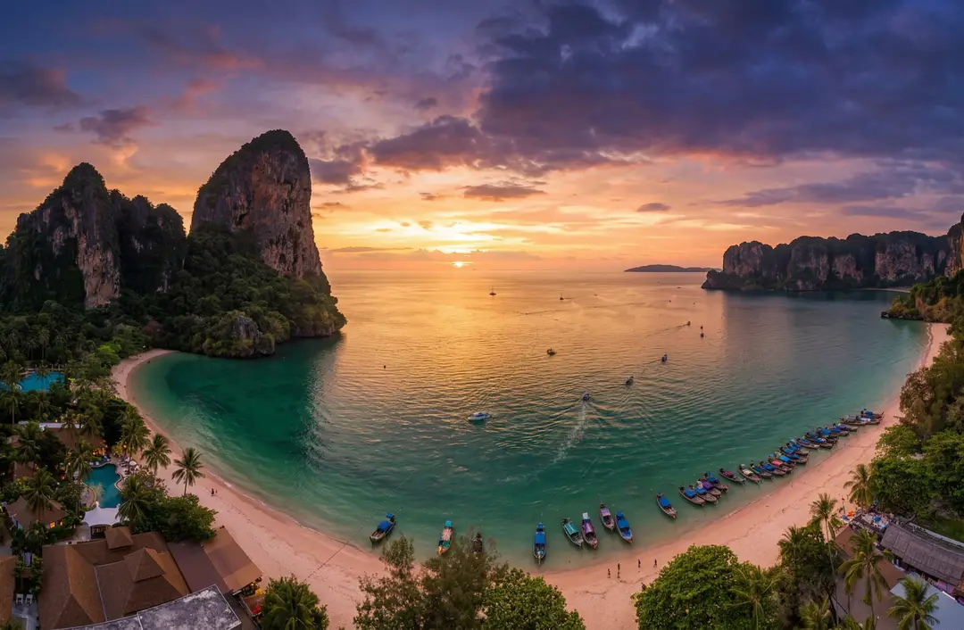 Playa de Krabi en un viaje a Tailandia todo incluido de 12 días