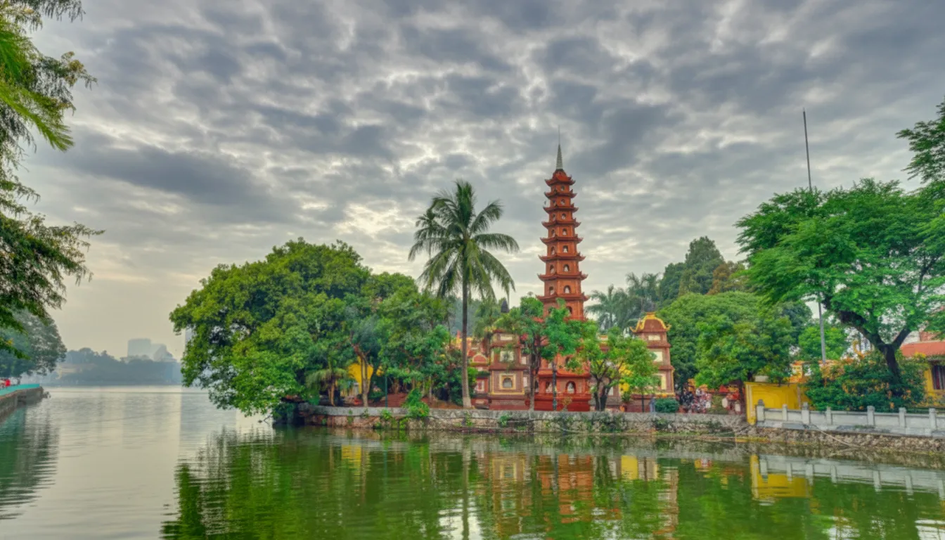 Guía completa para viajar a Vietnam y Camboya. Consejos de experto, seguridad y ventajas del viaje organizado desde Sevilla.