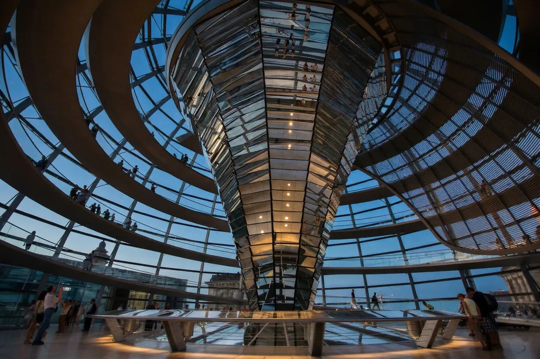 Vista de Berlín desde la cúpula del Reichstag, parada imprescindible en un viaje organizado a Berlín